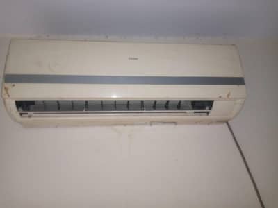 1 Ton Hair AC - Price Fixed