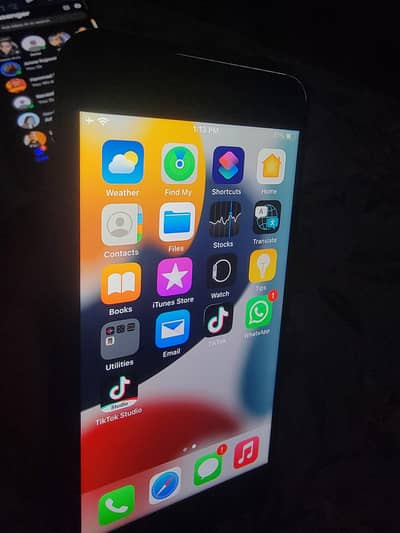 Apple iPhone 7
