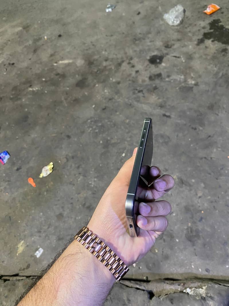 Iphone 15 pro 0