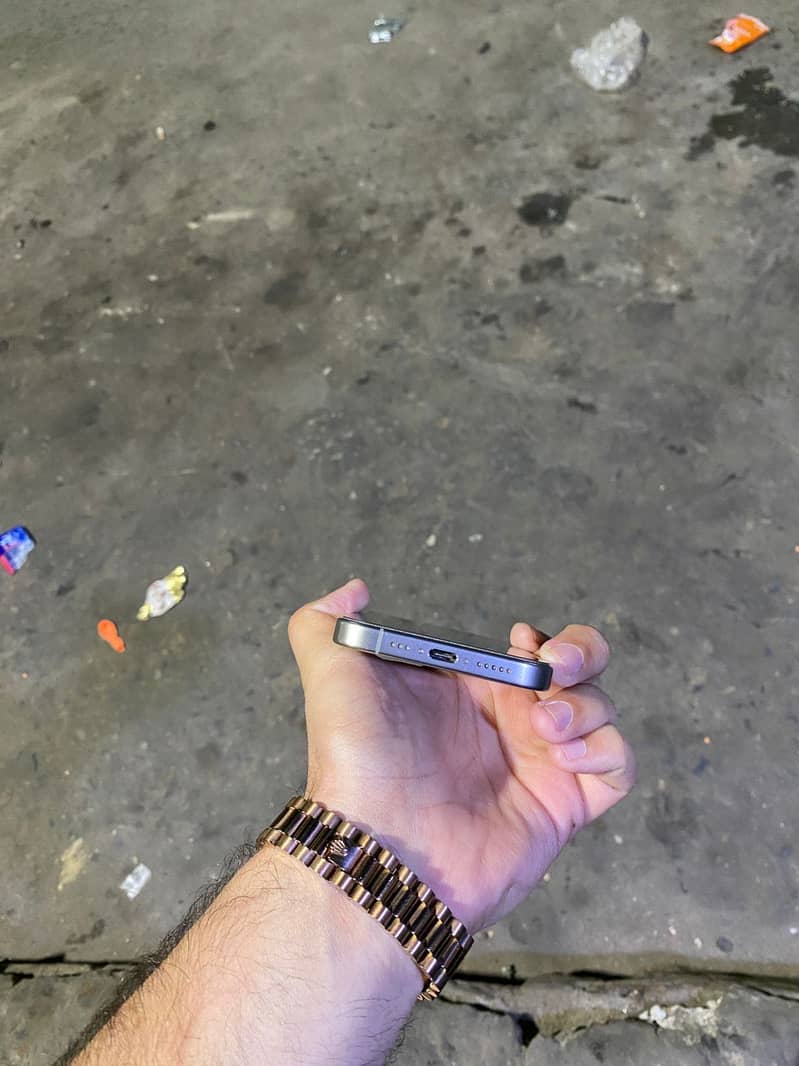 Iphone 15 pro 2