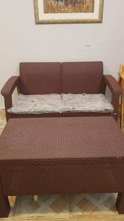 Lawn Furniture Set for Sale – Excellent Condition 