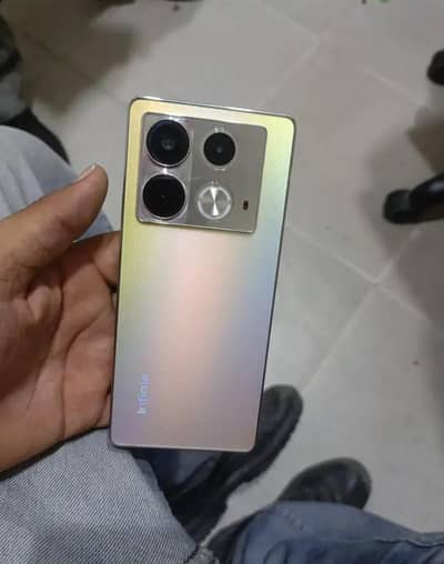 Infinix Note 40 8+8/256 with box charger