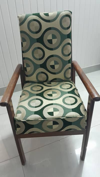 Solid Wooden Armchair with Cushioned Seat – Used (Excellent Condition)