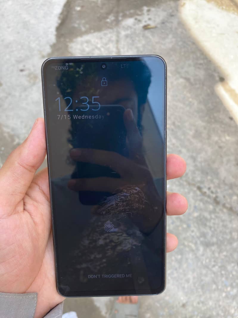 Sharp Aquos R7 7