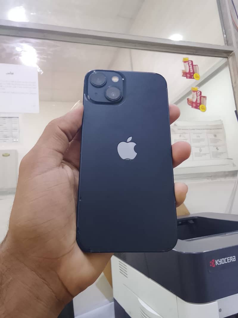 iPhone 13 0