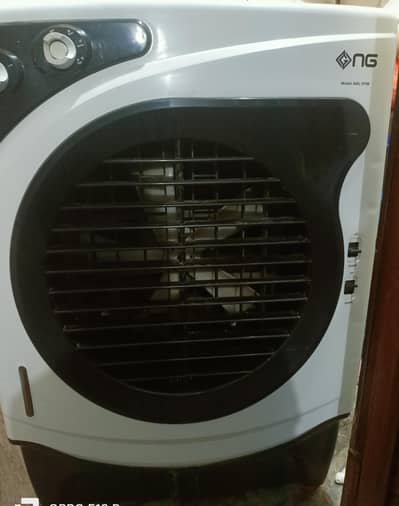 NAC-9700 Air Cooler with 6 ice cubes