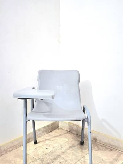 CITIZEN STUDY CHAIRS (20)