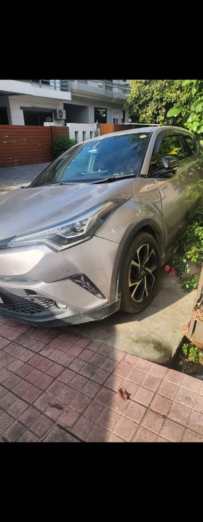 Toyota C-HR Hybrid 2017 | Excellent Condition | URGENT SALE|