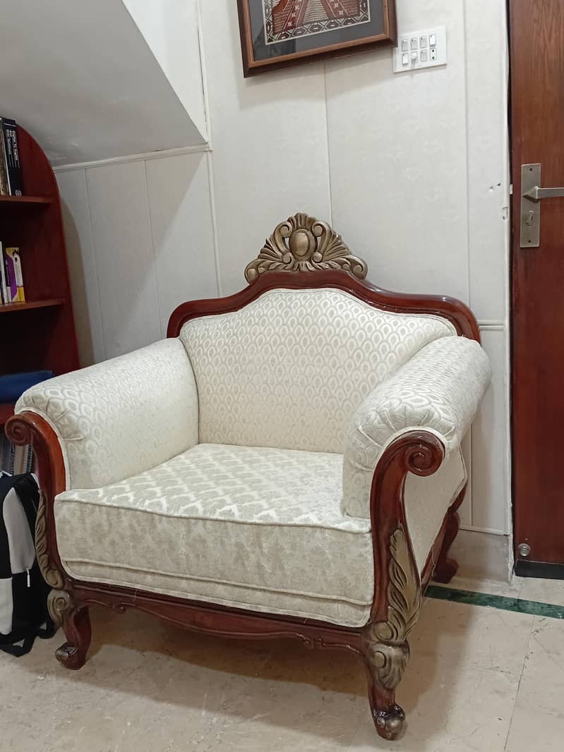 Chinioti sheesham sofa 4
