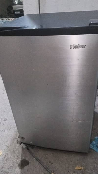 Room size mani fridge