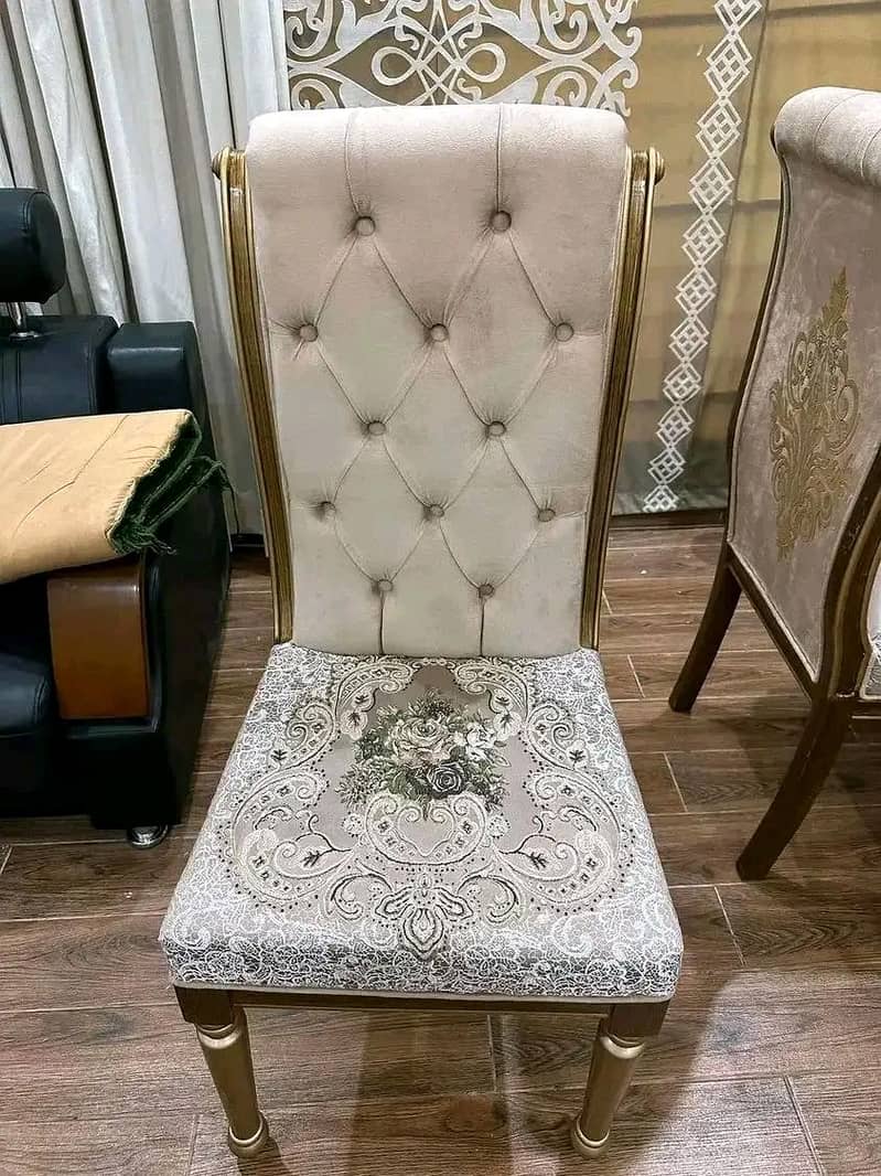 Dining Table Set (excellent condition) 3