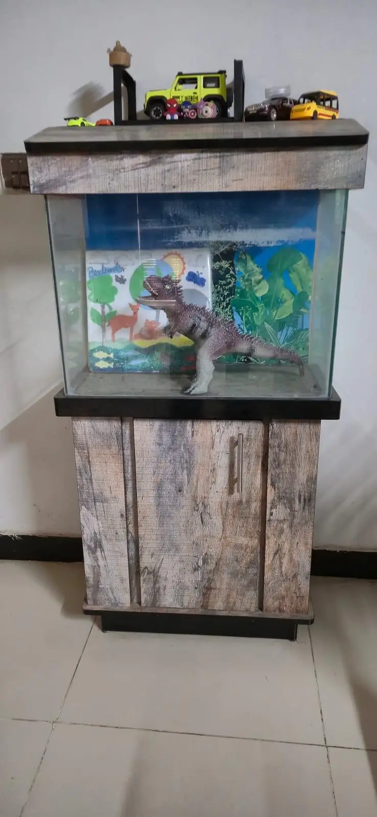 Urgent Sale Cage and Fish Aquarium — photo 6