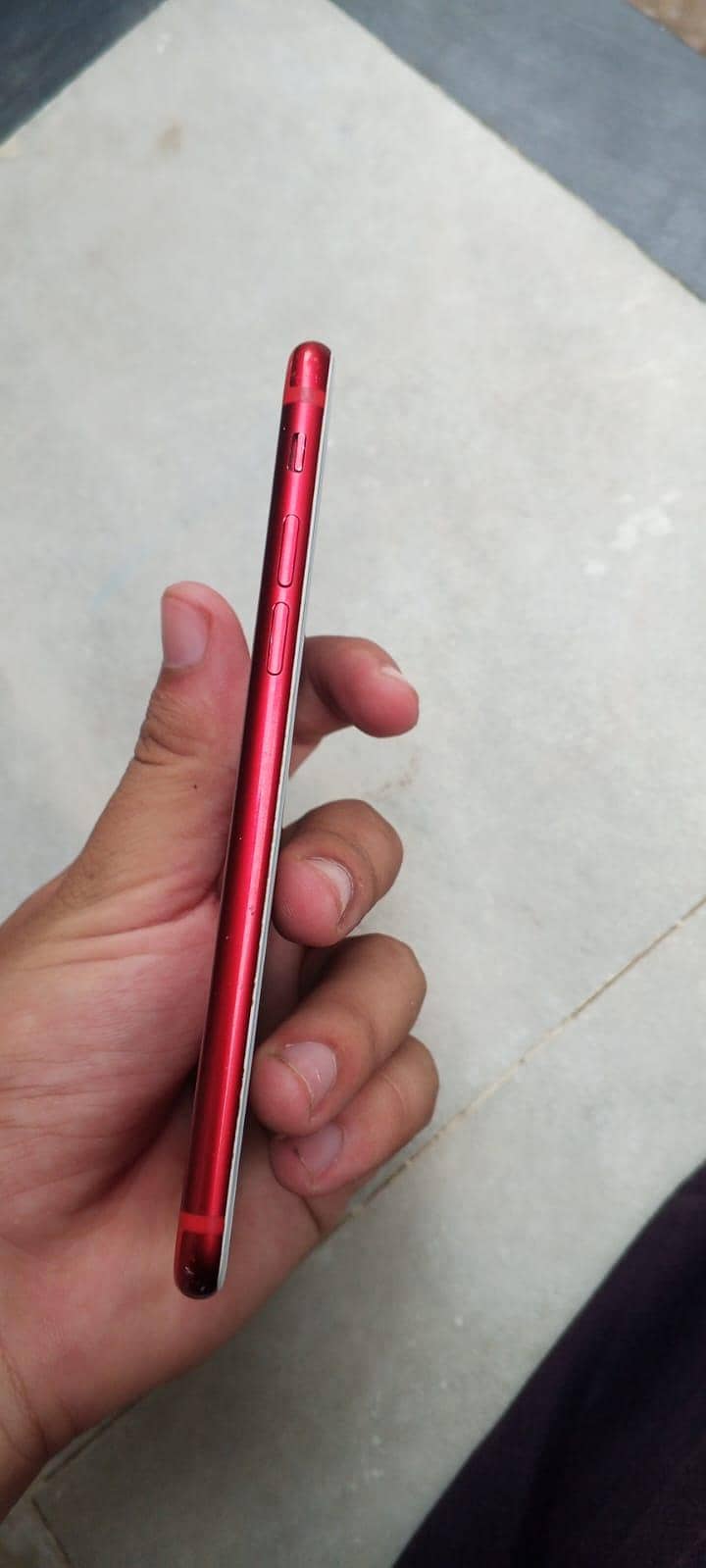 Apple iPhone 7 1