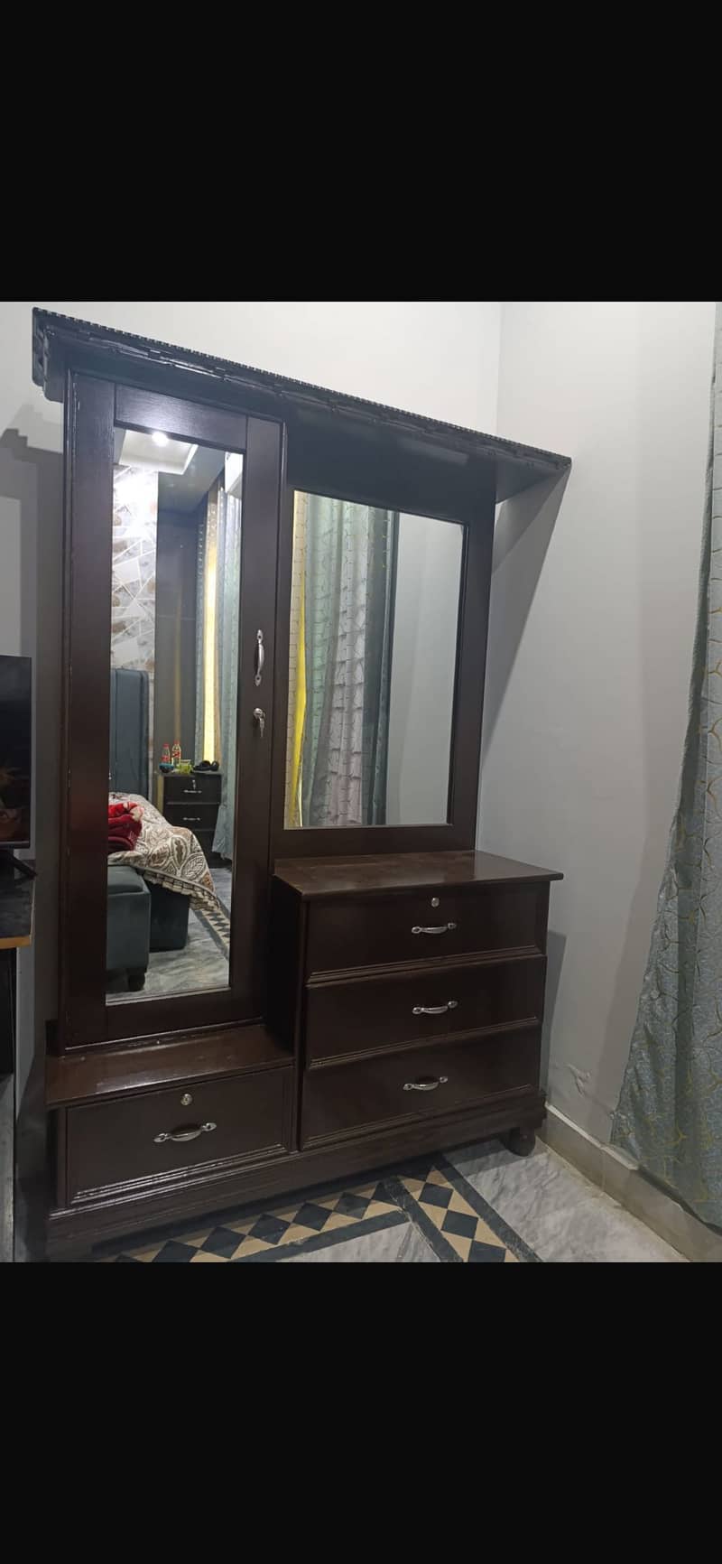 dressing table 0