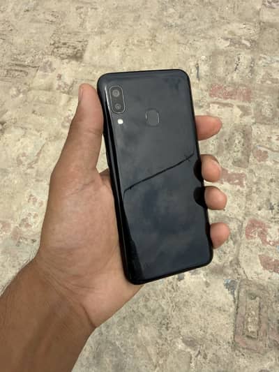Samsung Mobile A20e approved