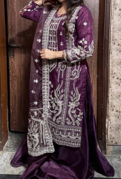 Embroidered 3pc Suit with Long shirt,grara and dubta