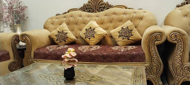 king Sofa Set 6 Seater Condition Like New