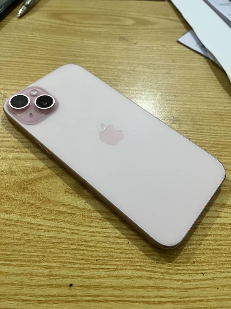 Apple iPhone 15 plus 1