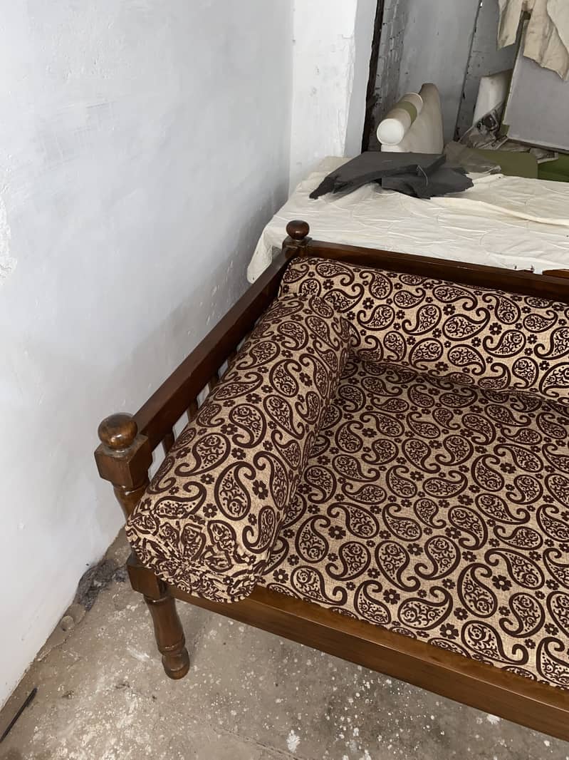 Sofa Sethi 1