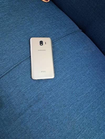 Samsung j4 2GB. 16GB.   + memory card 32GB