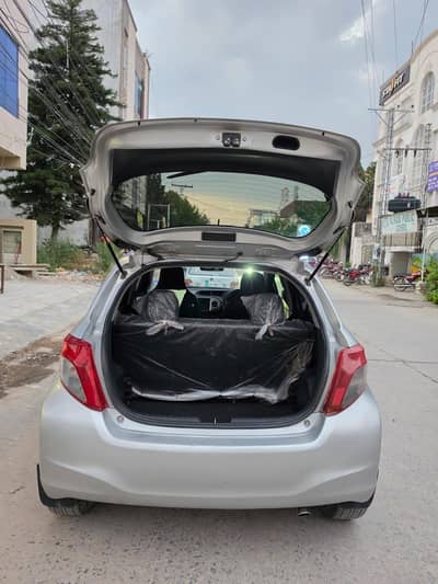 Toyota Vitz 2011
