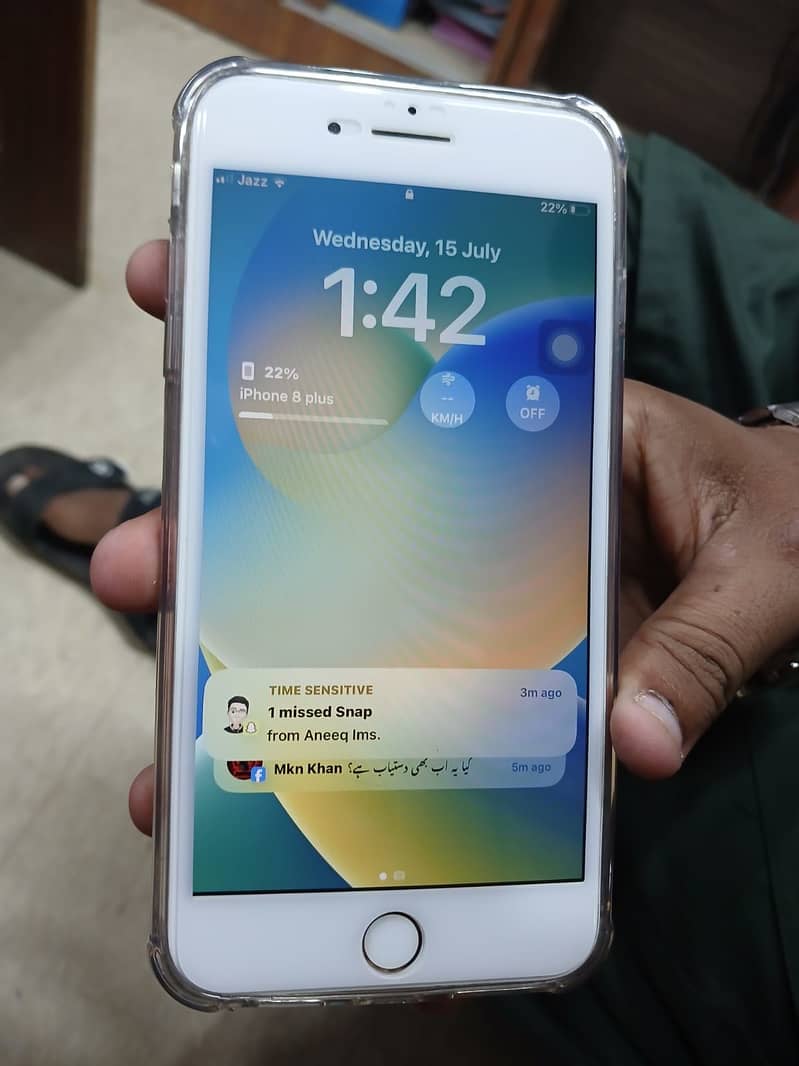 Apple iPhone 8 Plus 2