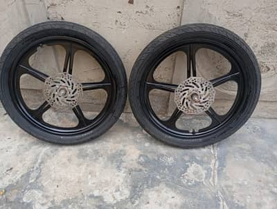 Disc plate silver rim 18 inch and tire tube new condition ma ha