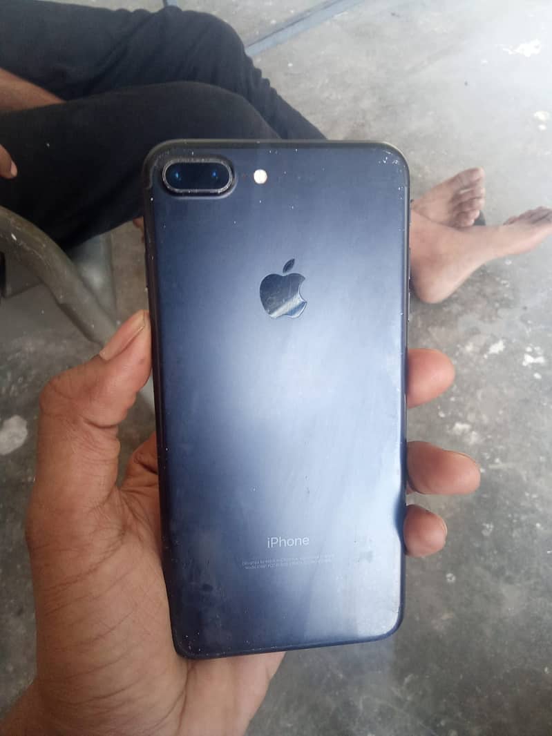 Apple iPhone 7 Plus 4