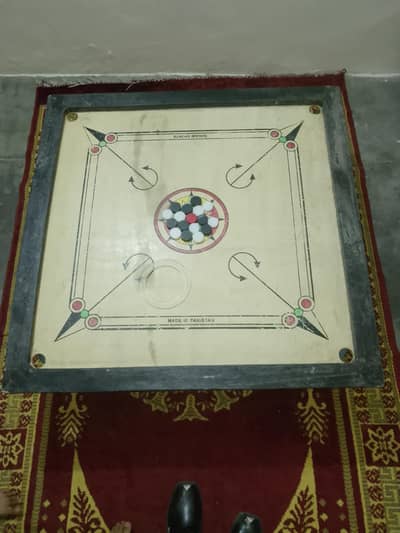 carrom board