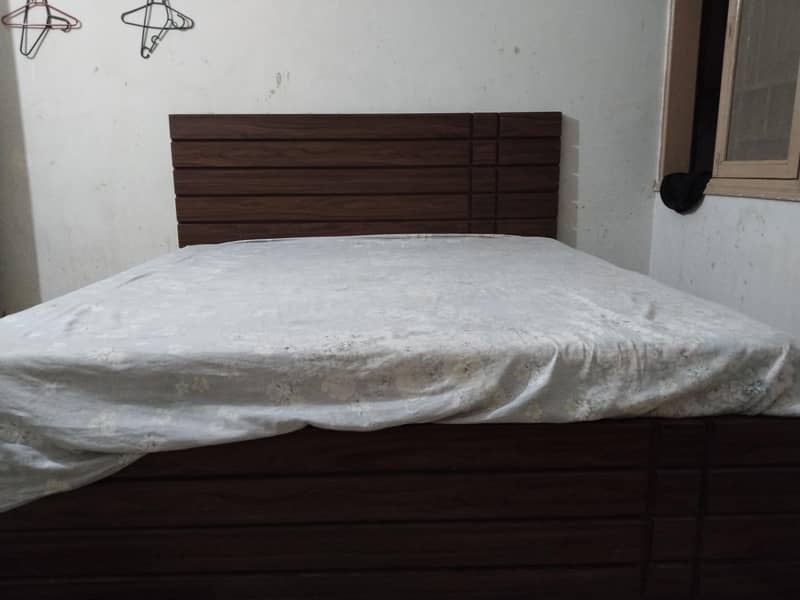 ALMARI BED 2
