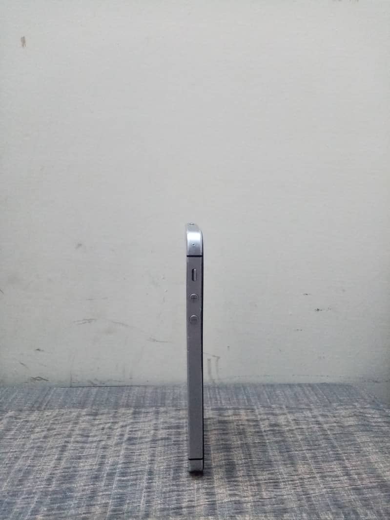 Apple iPhone 5s 0