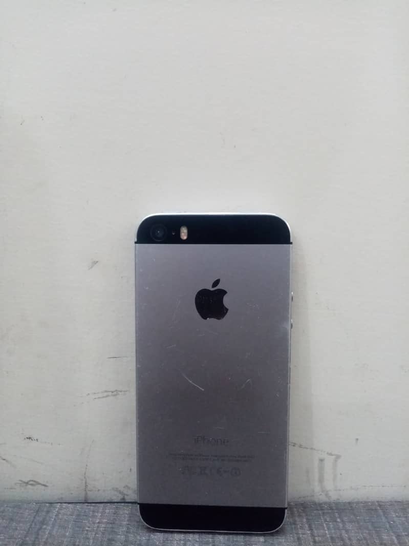 Apple iPhone 5s 4