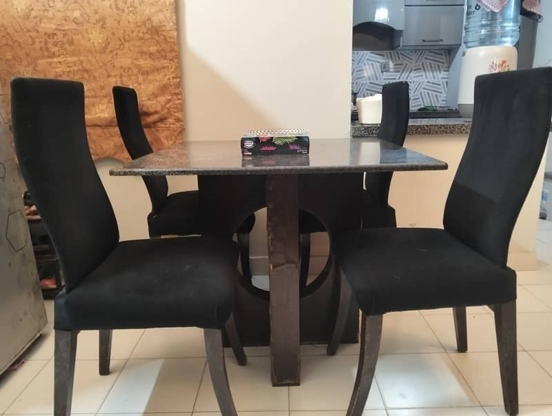 Dining Table & Chairs Set 1