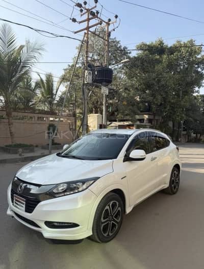 Honda Vezel 2014 Reg 2017 P. White Excellent Condition