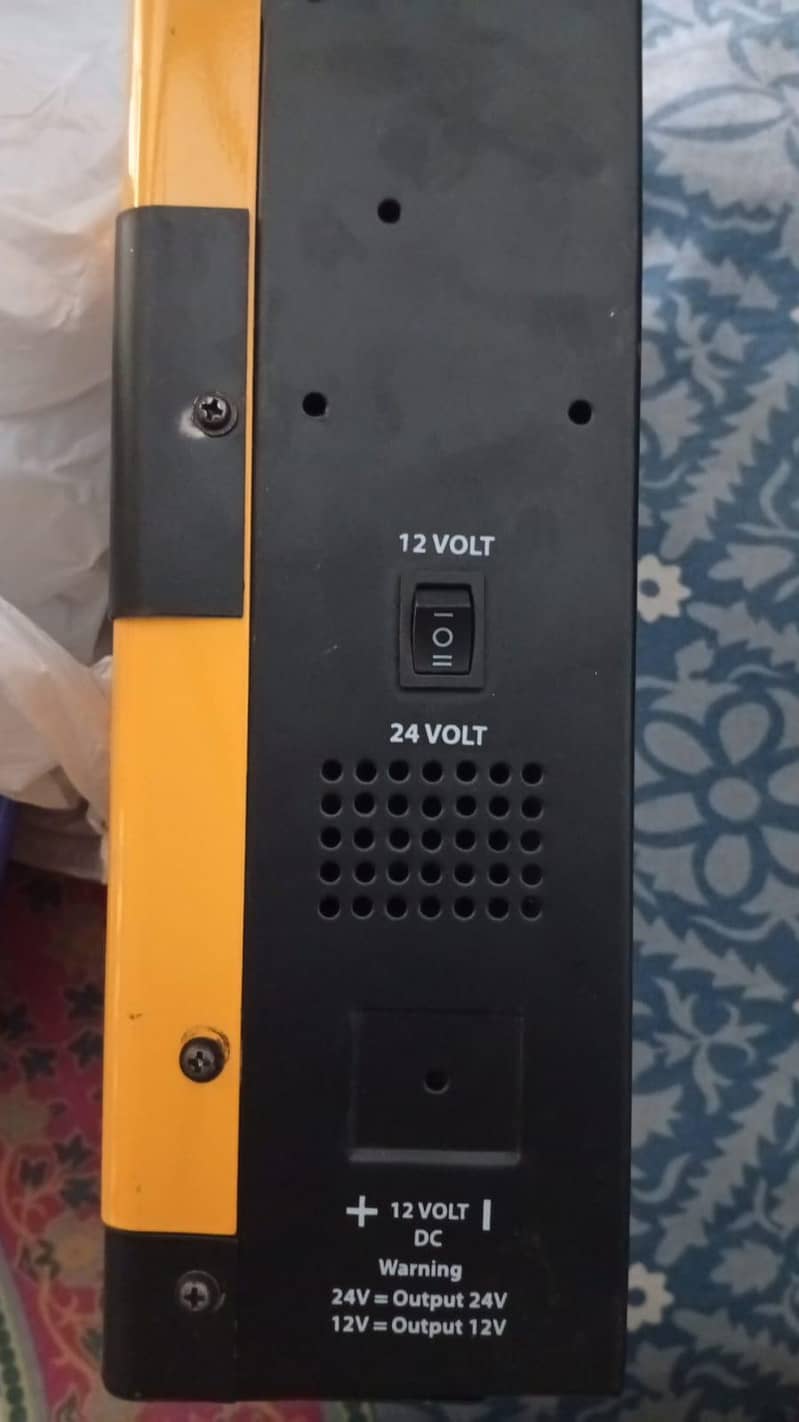 MPPT 70A Sollar Charge Controller 1