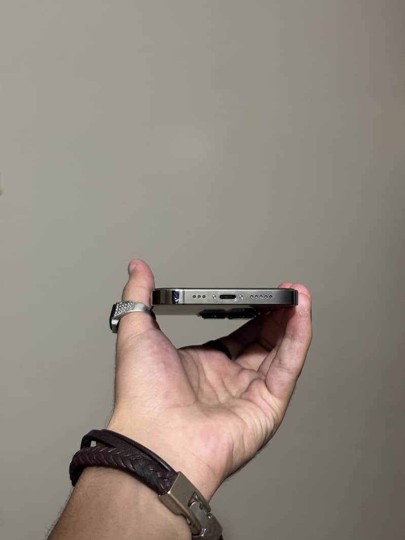iPhone 13 Pro 6