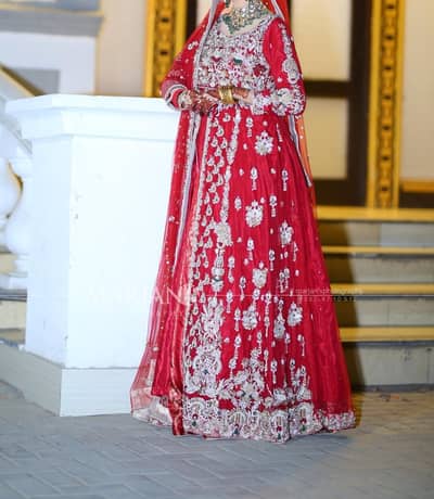 Bridal Lehnga for Sale 9/10 with  Dubata only serious Buyers contact.