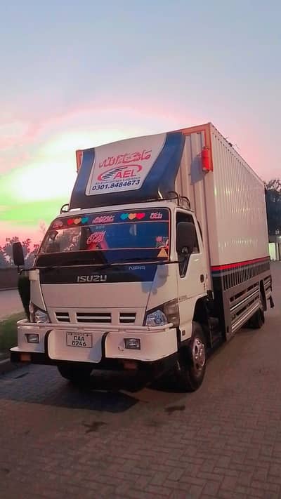 Isuzu NPR 2020 container