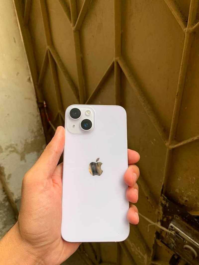 Apple iPhone 14 2