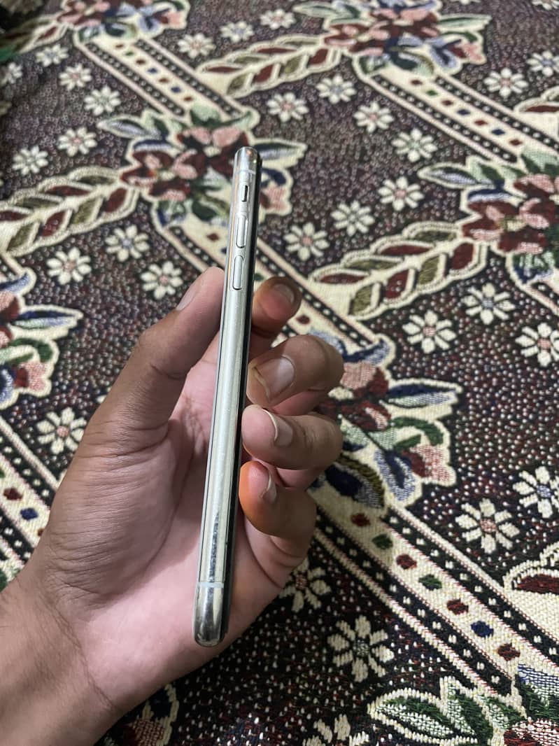 iPhone X 1