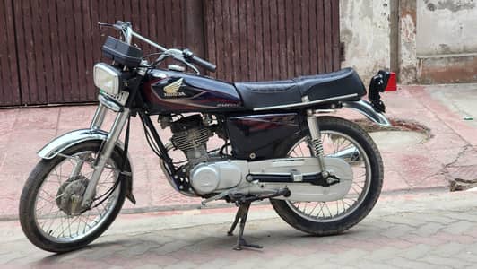 Honda 125 lush condition urgent sale