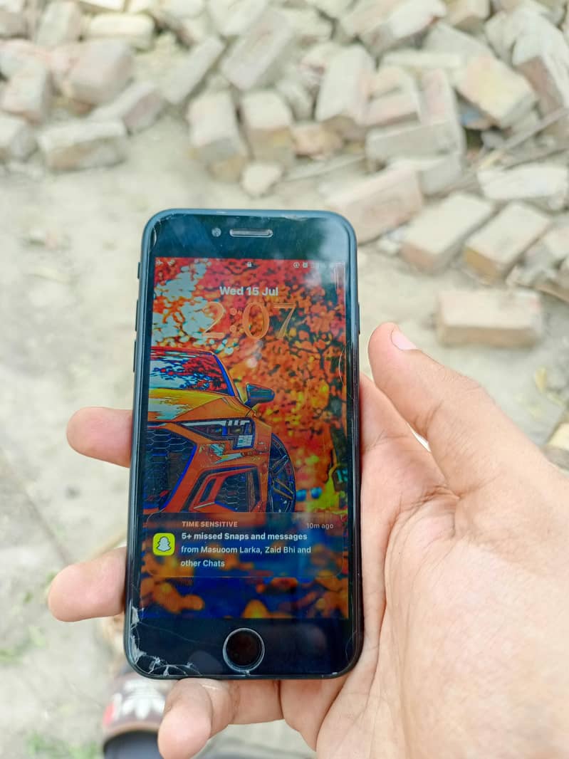 Apple iPhone SE 3