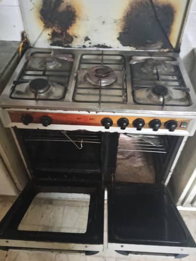 Stove for kitchen