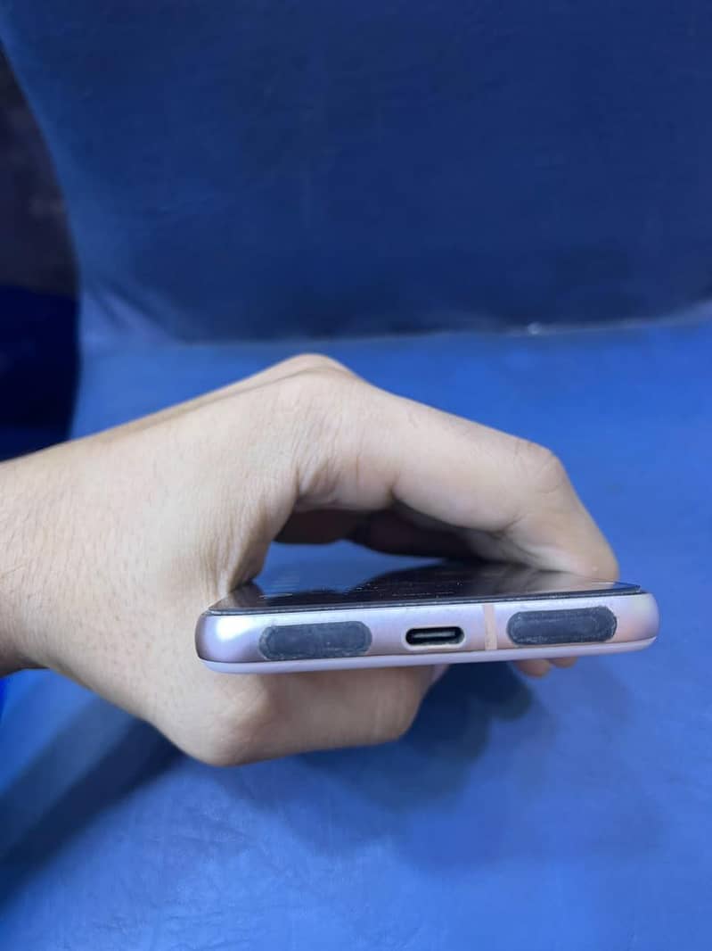 Google Pixel 8 Pro 3