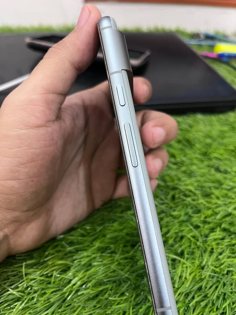 Google Pixel 8 3