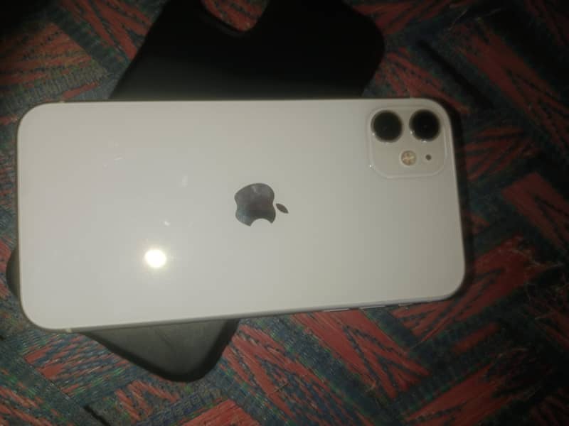 Apple iPhone 11 0