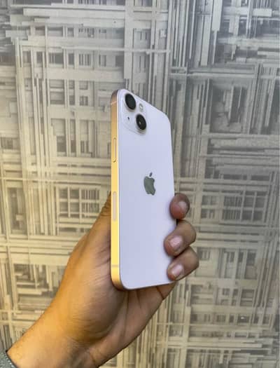 Apple iPhone 13