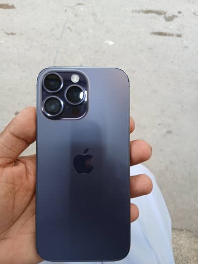 Iphone 14 pro max 97 % bettery health