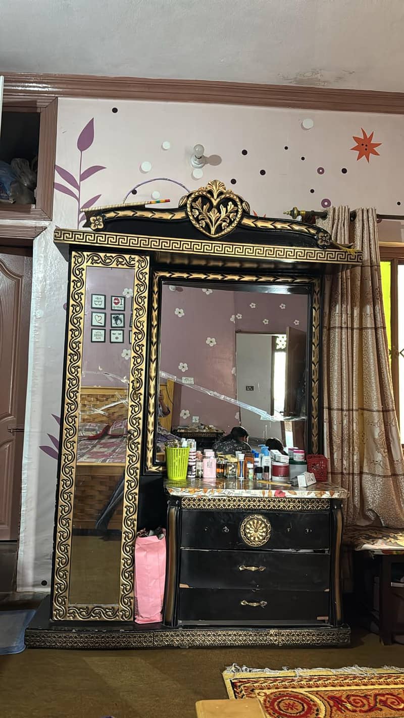 Dressing table 3
