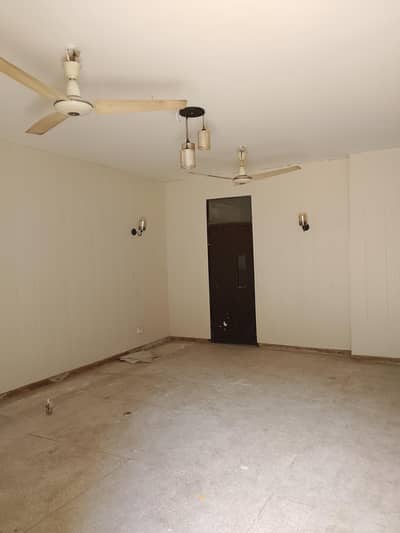 5 Marla Town House Available For Rent In Main Cantt.